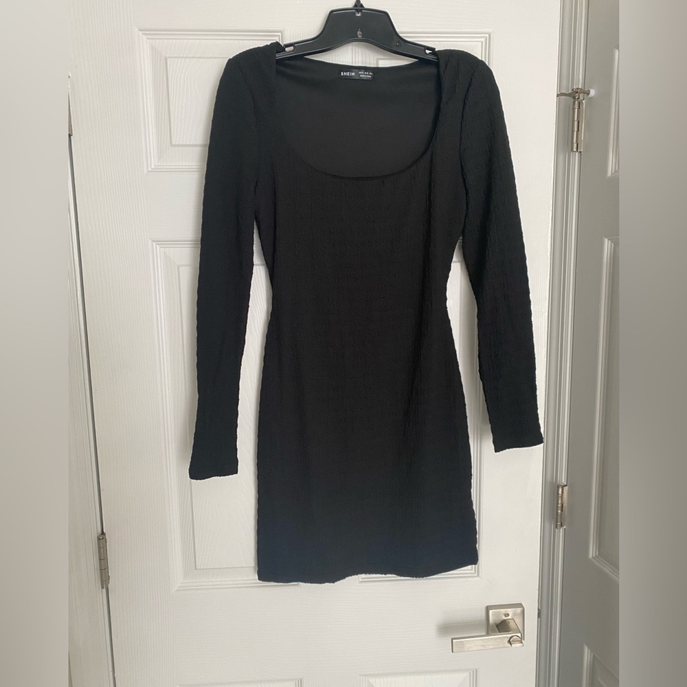 SQUARE NECK PEPLUM BODYCON DRESS
